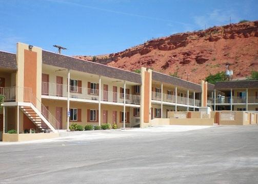 Economy Inn & Suites セントジョージ エクステリア 写真